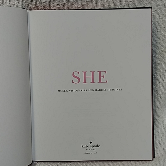 Kate Spade New York SHE Coffee Table Inspirational - Picture 3 of 8